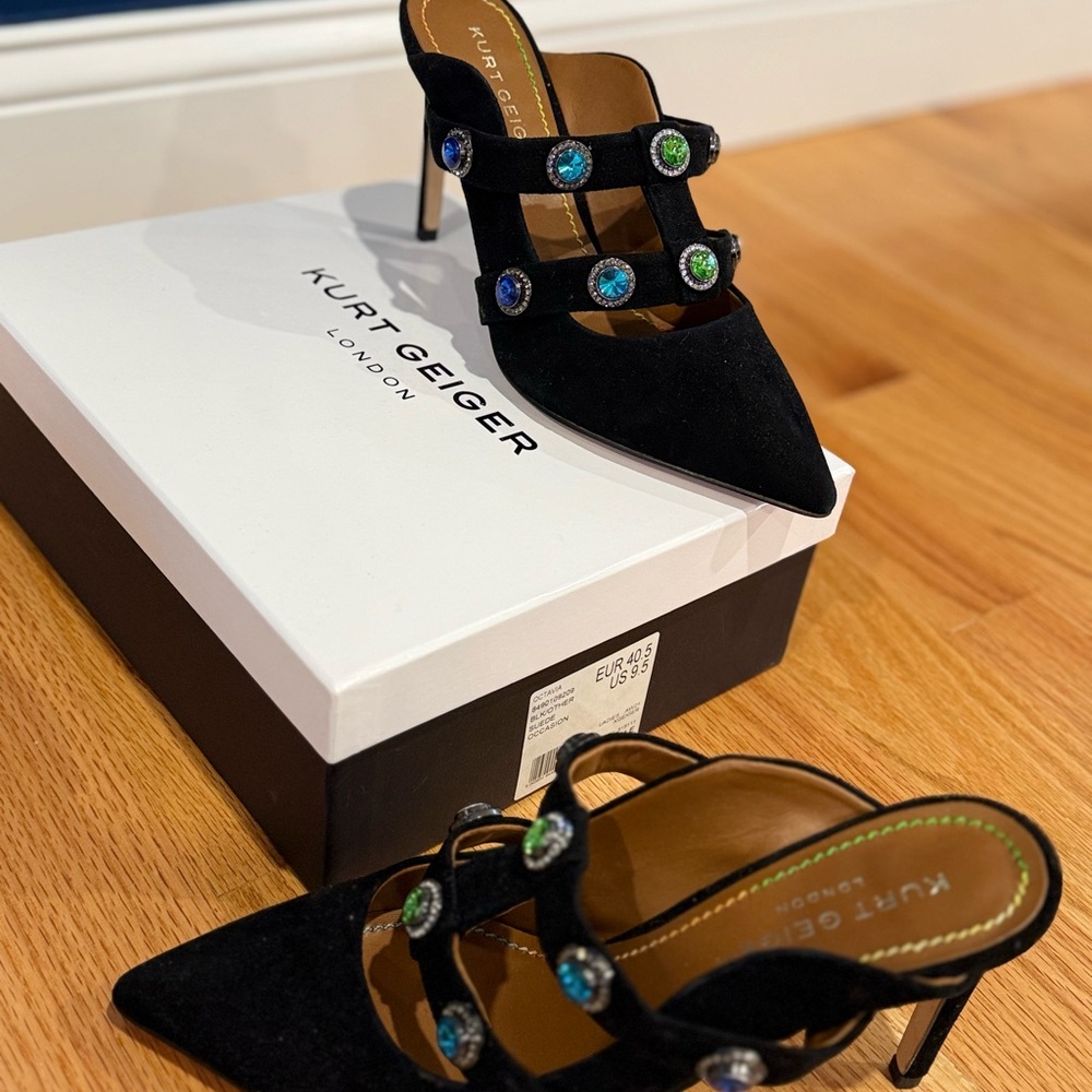 Size 10 KURT GEIGER LONDON
Octavia gem-embellished suede heels - Picture 3 of 4